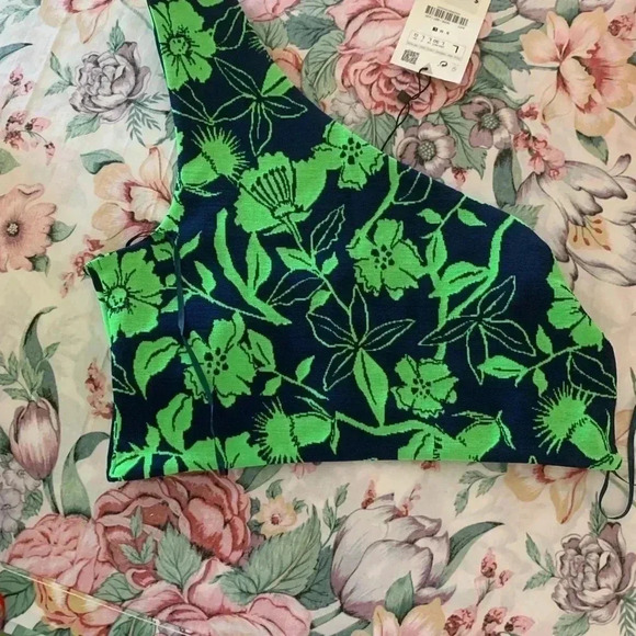 NWT Zara Top Green & Black over one shoulder Size Large - Picture 2 of 6